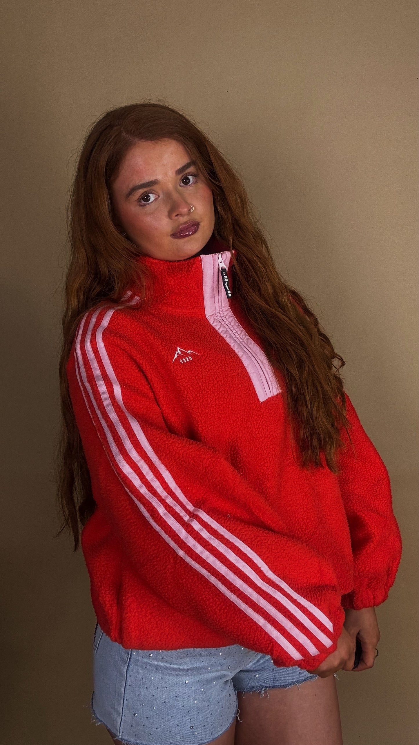 Aine Red/pink fleece. Pockets + drawstring. size down!