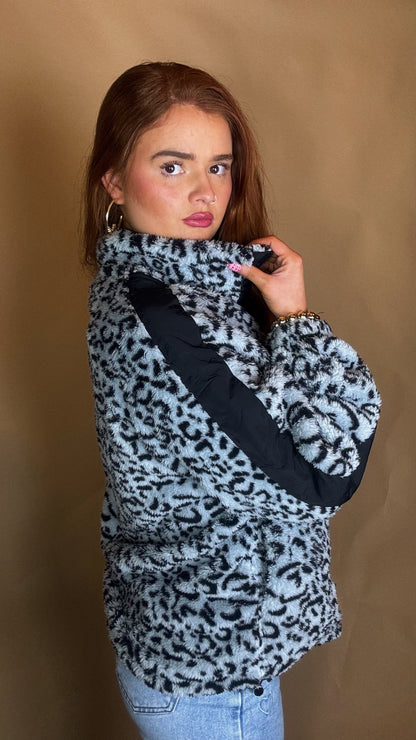 Danielle super soft fleece *size down* Pockets & draw string