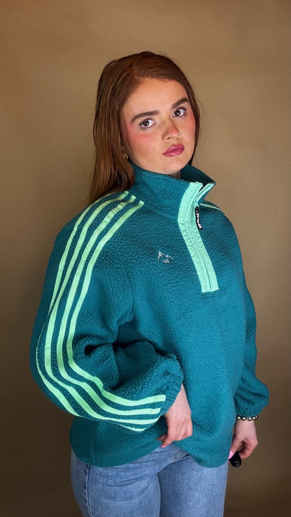 Mel x4 Stripe Fleece Mint size down. Pockets & draw string