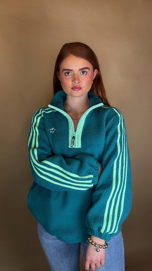 Mel x4 Stripe Fleece Mint size down. Pockets & draw string