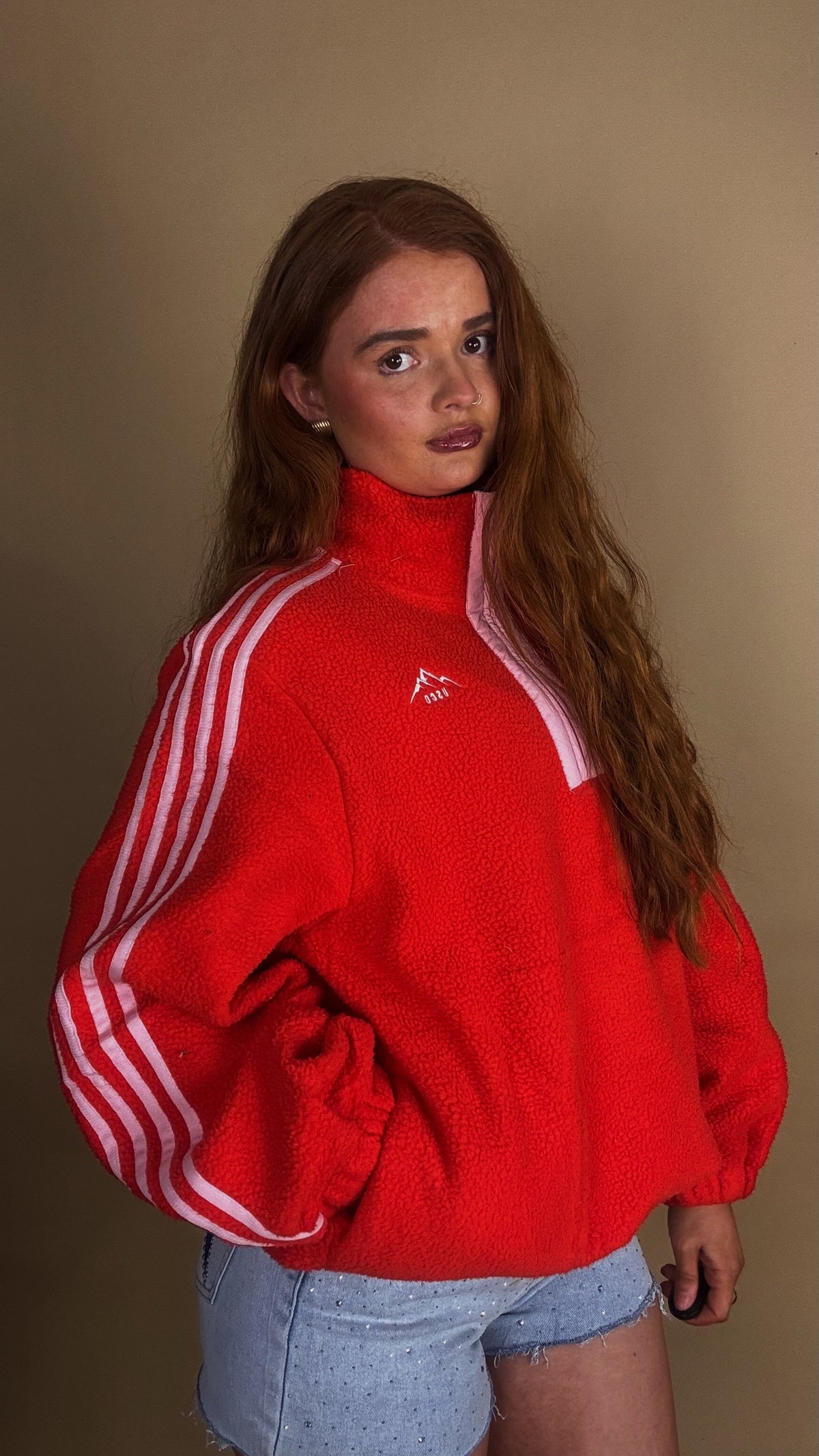 Aine Red/pink fleece. Pockets + drawstring. size down!