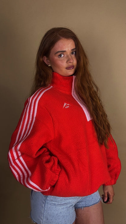 Aine Red/pink fleece. Pockets + drawstring. size down!