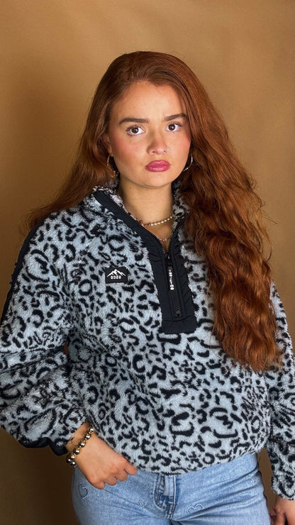 Danielle super soft fleece *size down* Pockets & draw string