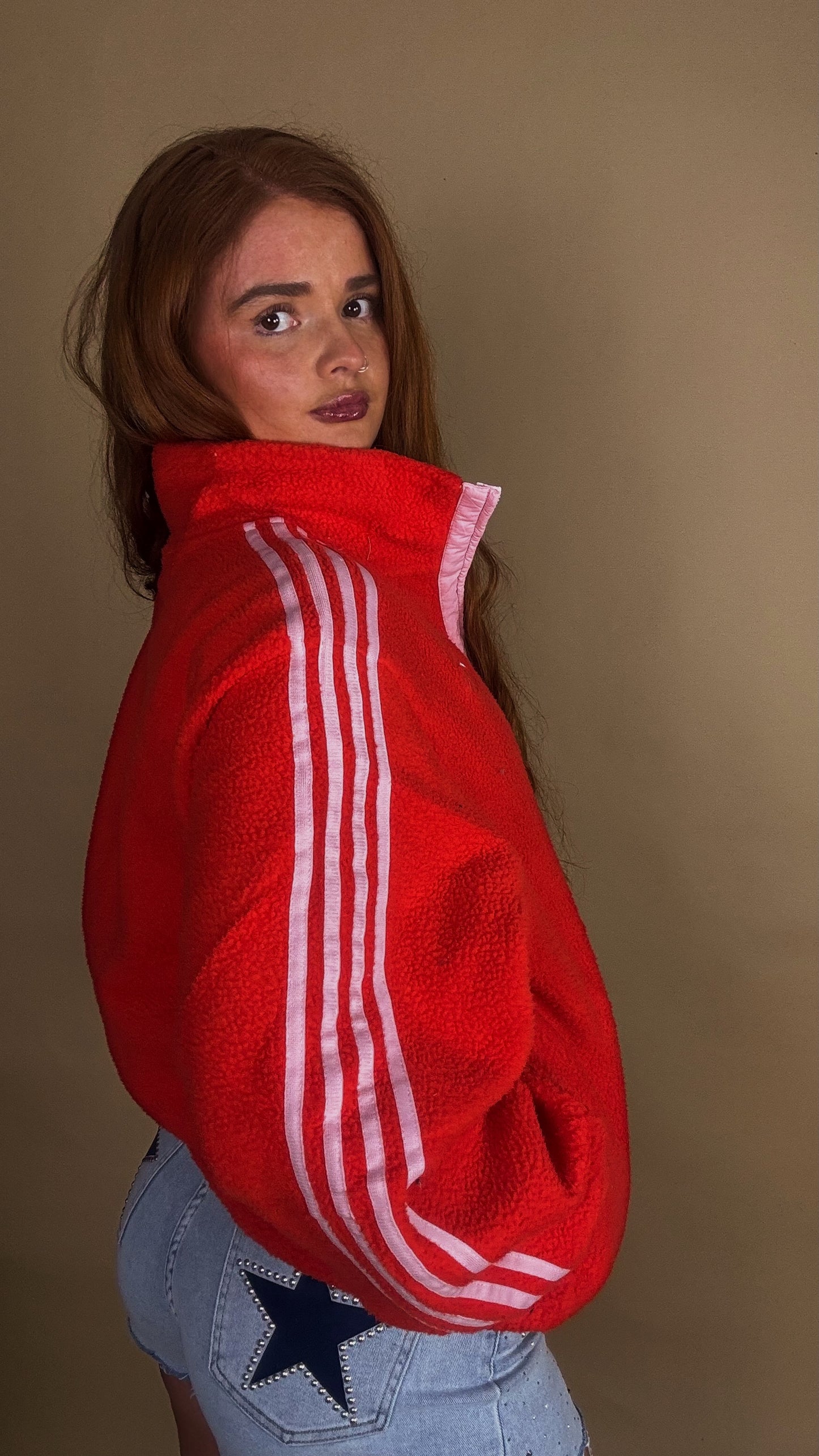 Aine Red/pink fleece. Pockets + drawstring. size down!