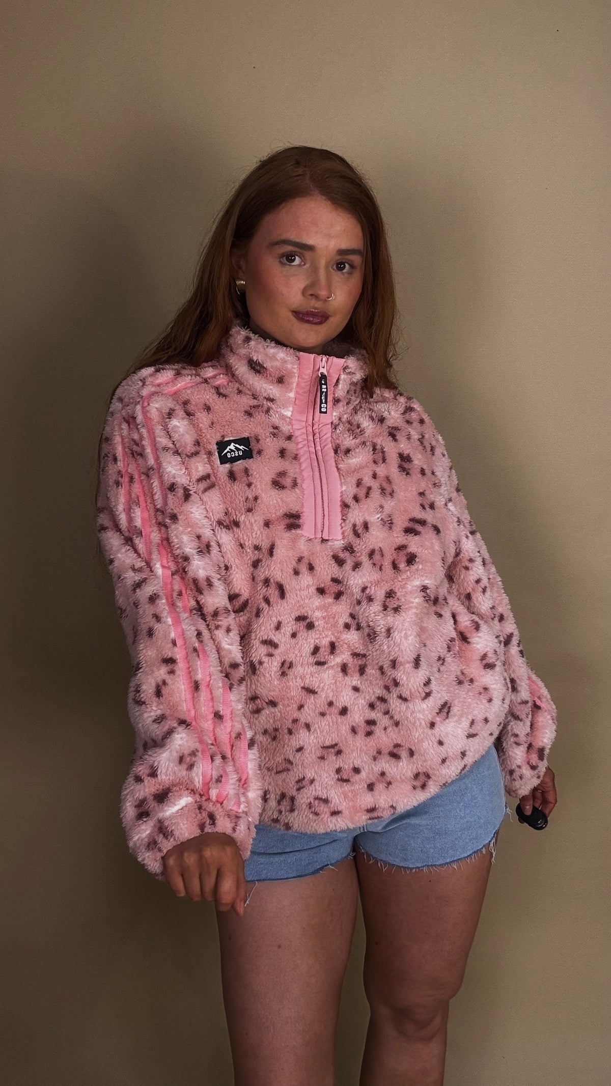 Chelsea Pink leopard fleece. Drawstring + pockets. Size down!