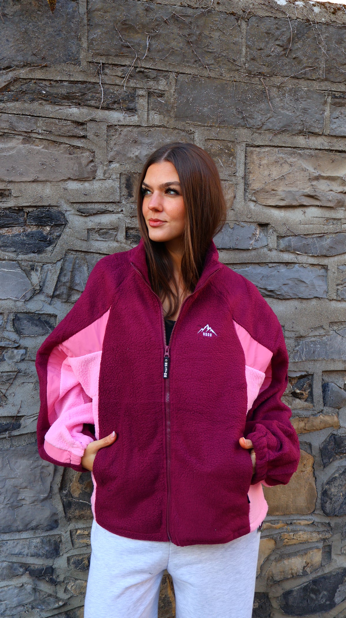 Eireann Ful Zip. Pockets + drawstring