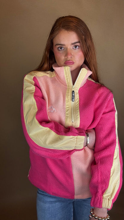 Delilah fleece size down. Pockets & draw string