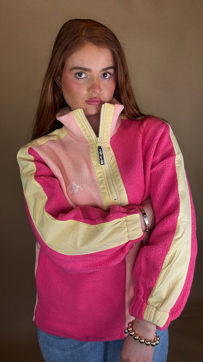 Delilah fleece size down. Pockets & draw string