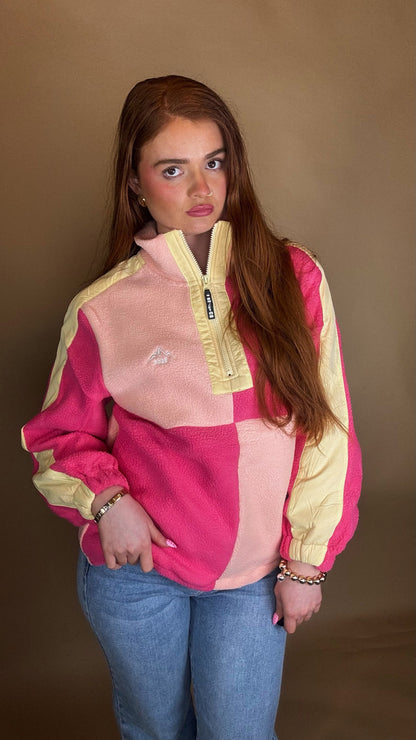 Delilah fleece size down. Pockets & draw string