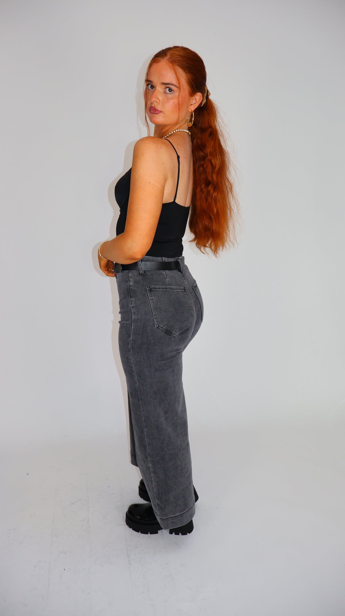 Stephanie Super stretch denim. With belt