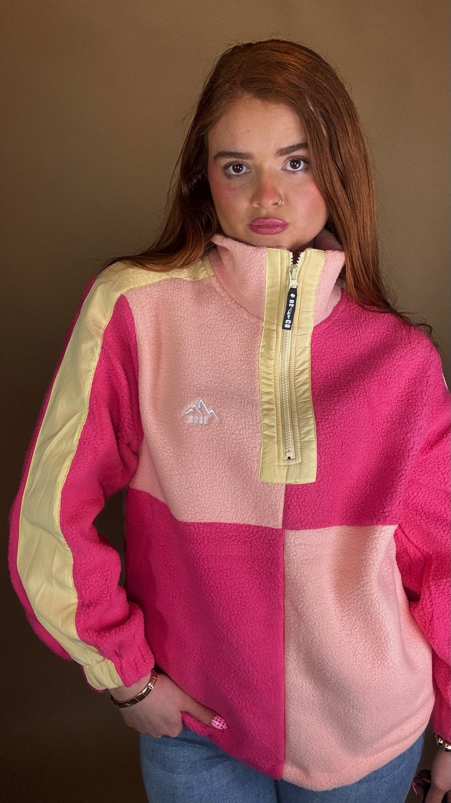 Delilah fleece size down. Pockets & draw string