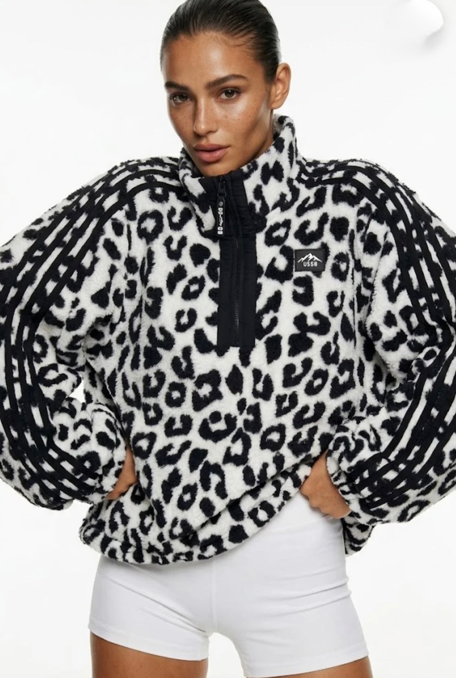 Jasmine Fleece. Pockets + draw string
