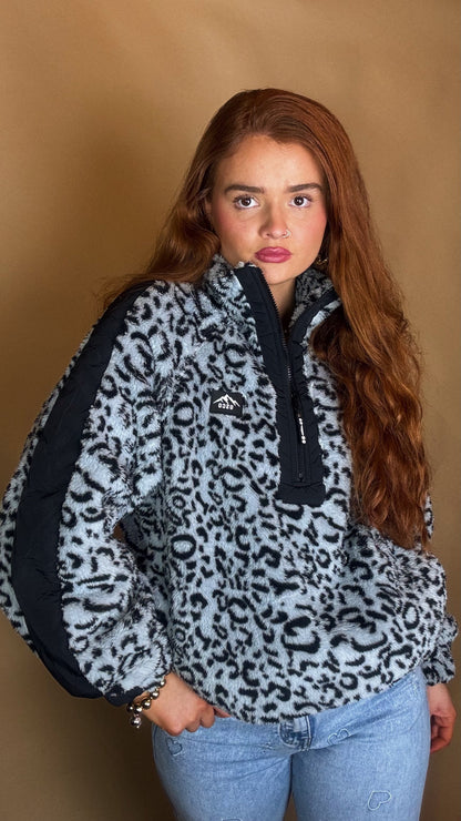 Danielle super soft fleece *size down* Pockets & draw string