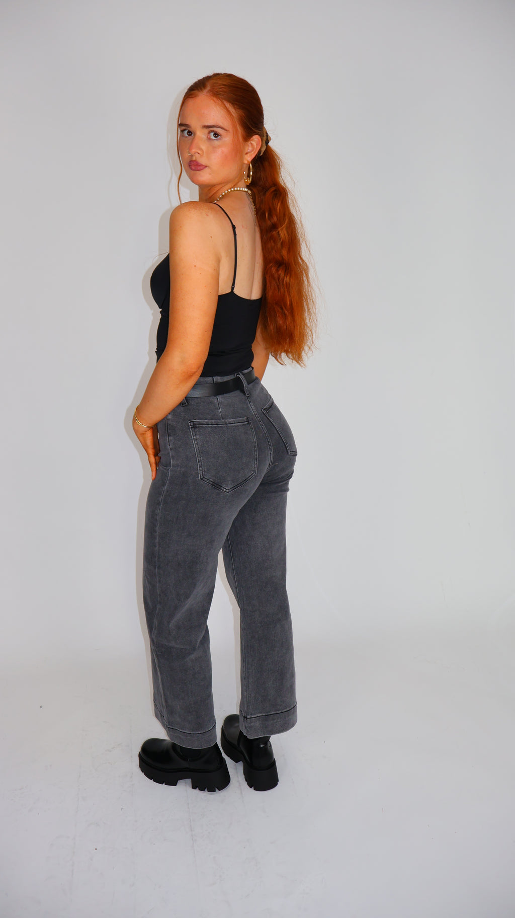 Stephanie Super stretch denim. With belt