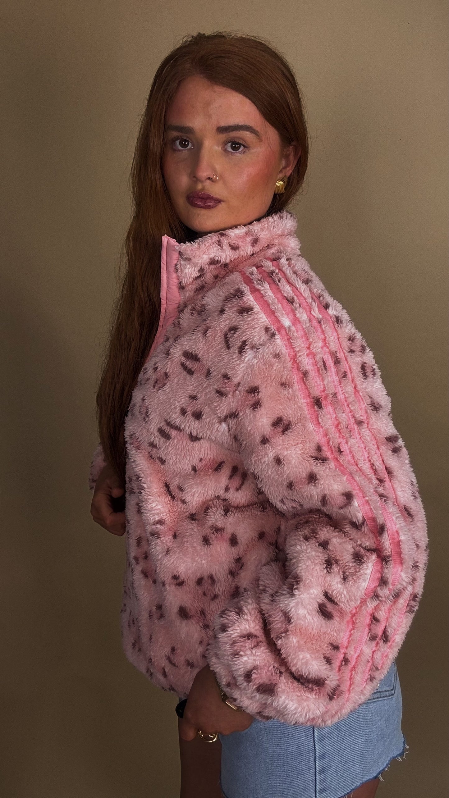 Chelsea Pink leopard fleece. Drawstring + pockets. Size down!