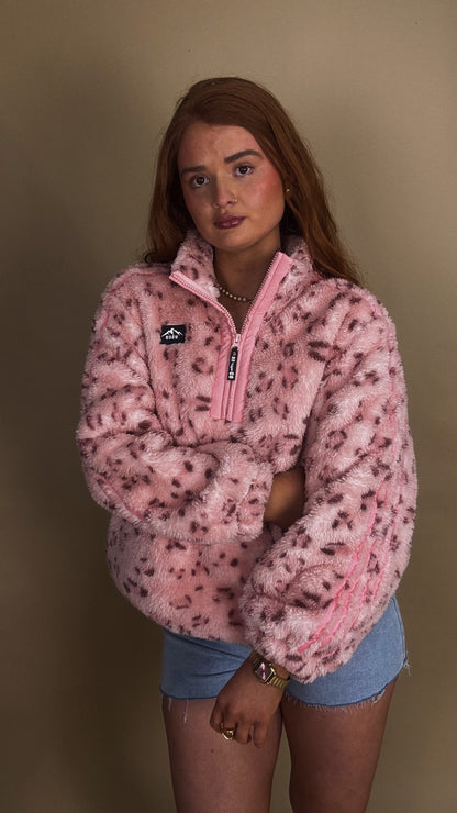 Chelsea Pink leopard fleece. Drawstring + pockets. Size down!