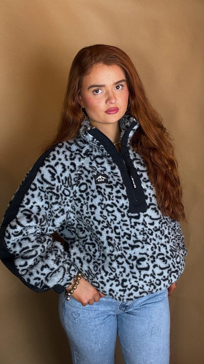 Danielle super soft fleece *size down* Pockets & draw string