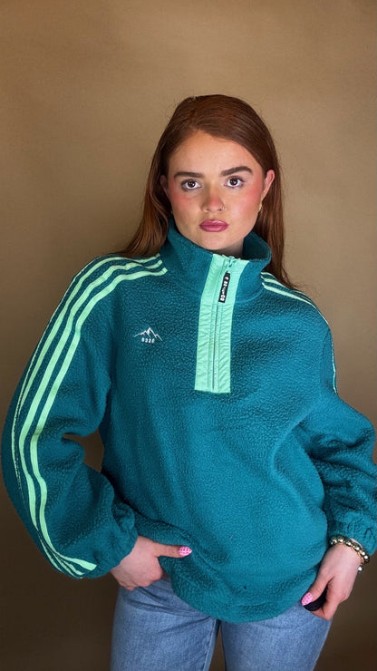 Mel x4 Stripe Fleece Mint size down. Pockets & draw string