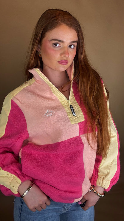 Delilah fleece size down. Pockets & draw string