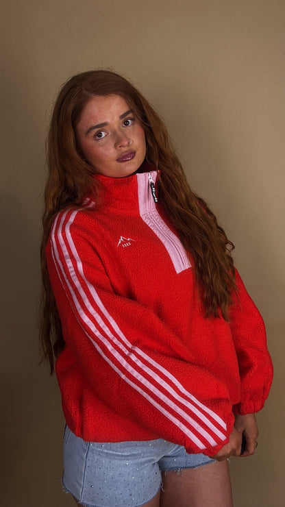 Aine Red/pink fleece. Pockets + drawstring. size down!