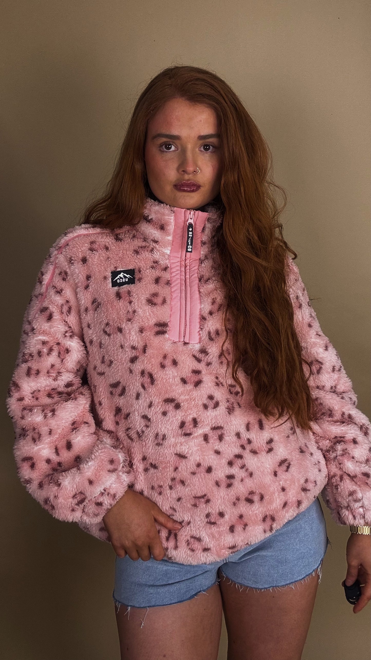 Chelsea Pink leopard fleece. Drawstring + pockets. Size down!