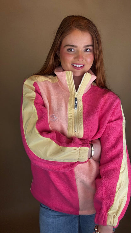 Delilah fleece size down. Pockets & draw string