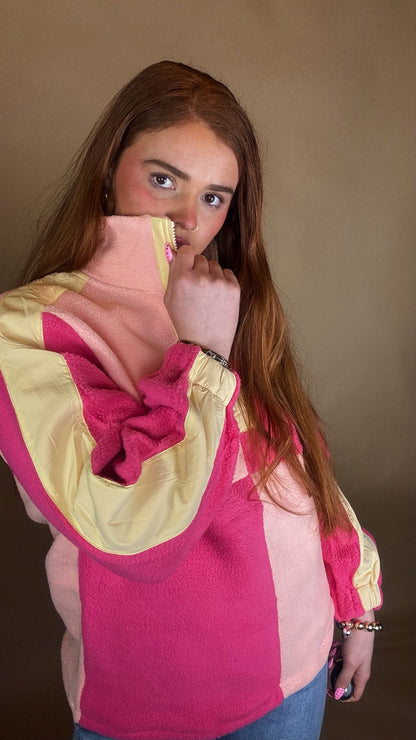 Delilah fleece size down. Pockets & draw string