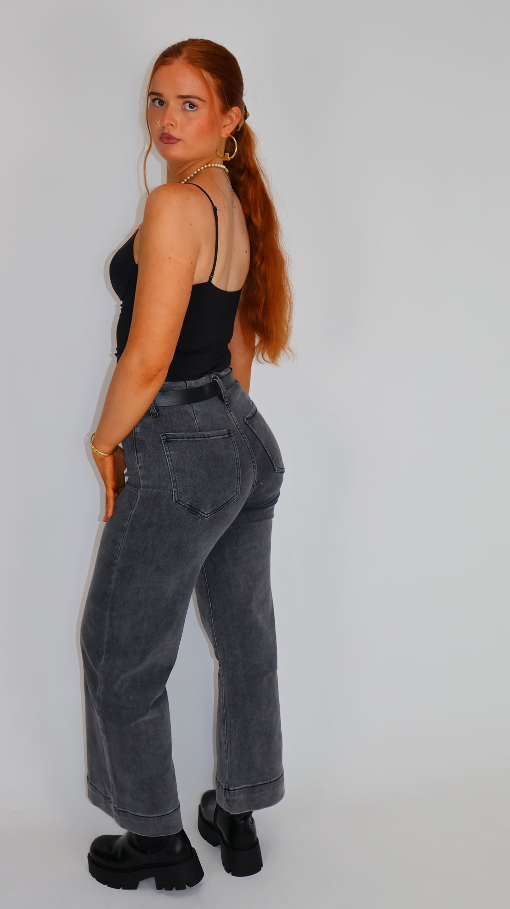Stephanie Super stretch denim. With belt