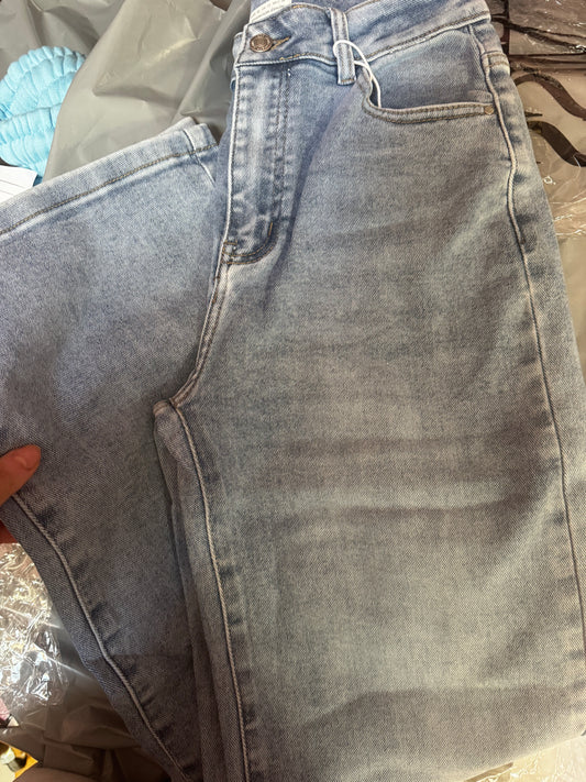 UK10-20 Jean