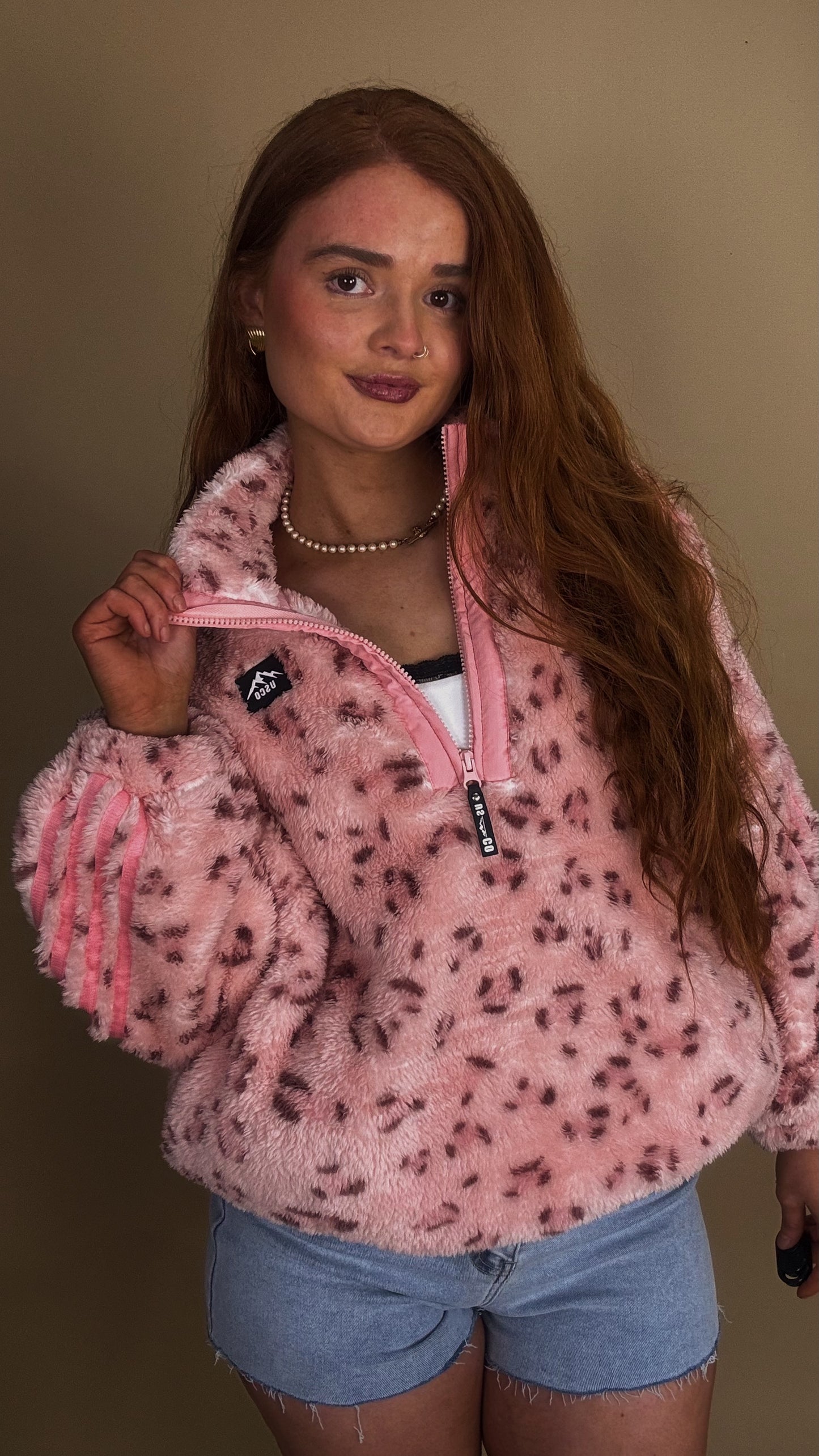 Chelsea Pink leopard fleece. Drawstring + pockets. Size down!